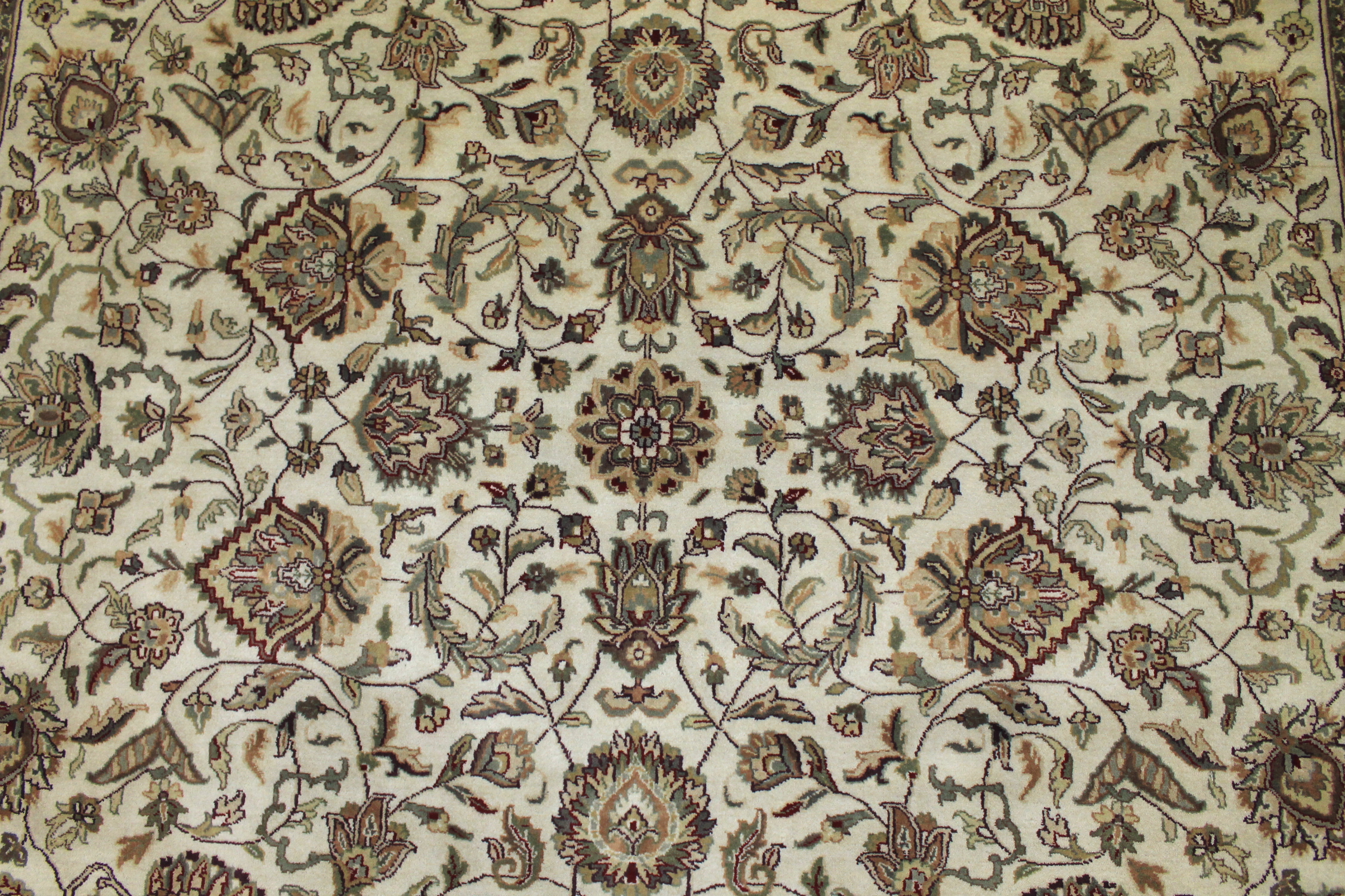 Clearance & Discount Rugs Traditional Hand Knotted Wool Rug 6428 Ivory - Beige & Lt. Gold - Gold Hand Knotted Rug